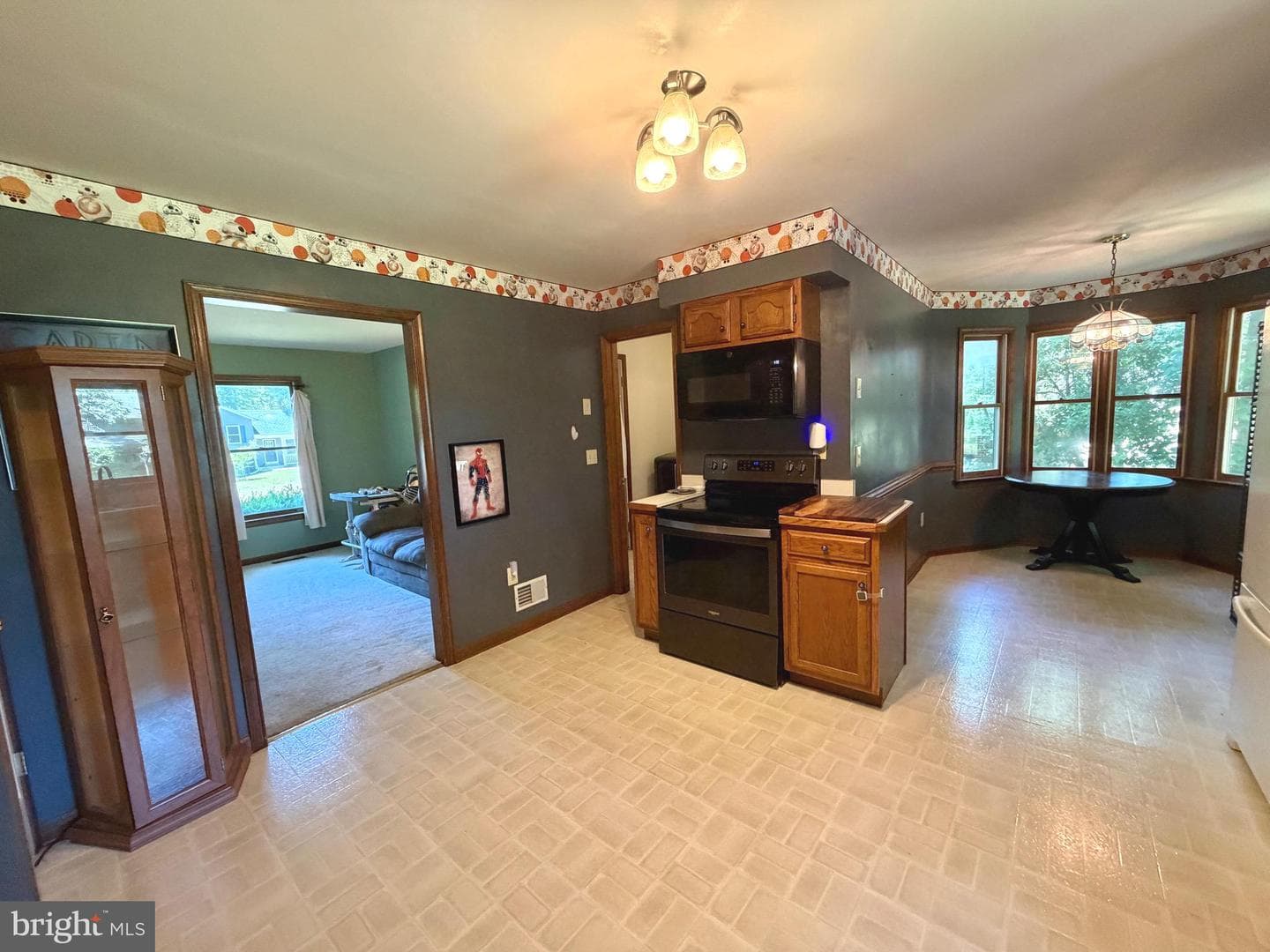 609 Stonewall Lane photo 6