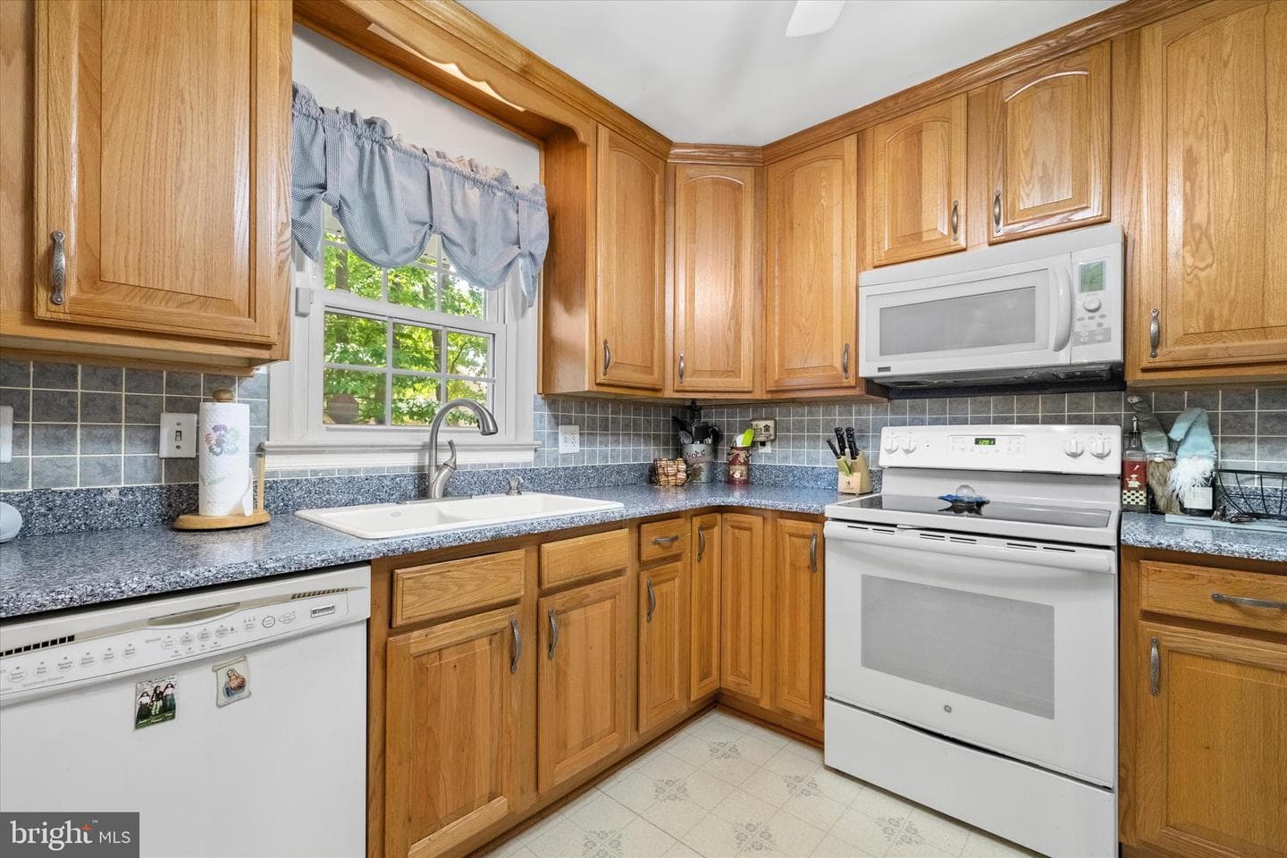 11823 Rutherford Drive photo 16