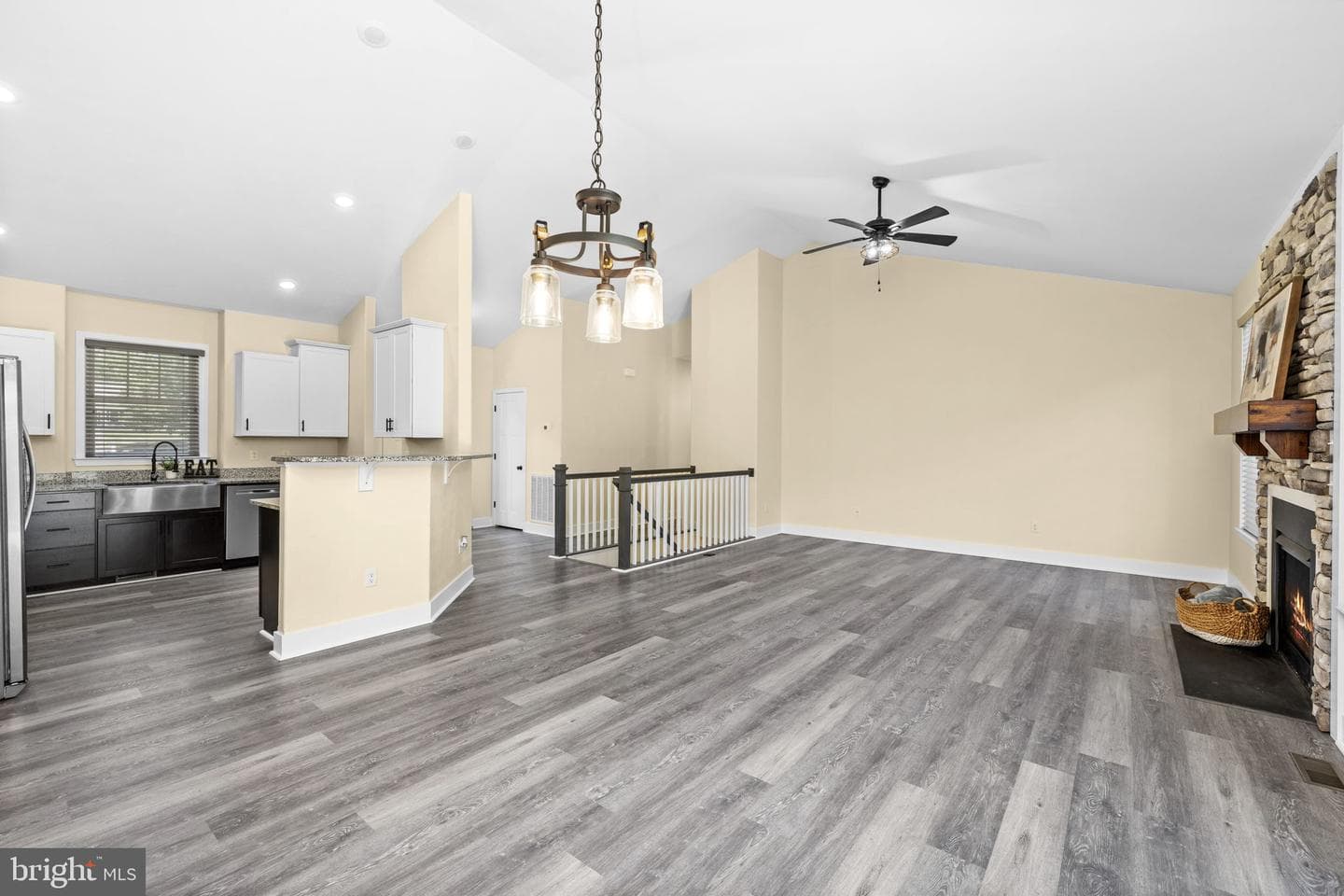 5802 Willow Tree Court photo 15