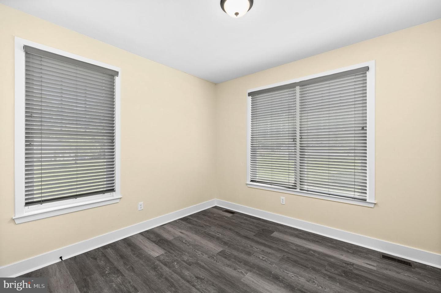 5802 Willow Tree Court photo 28