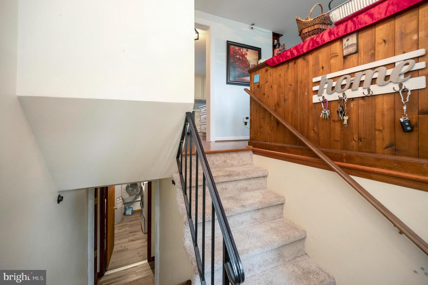 8908 Jennings Lane photo 11