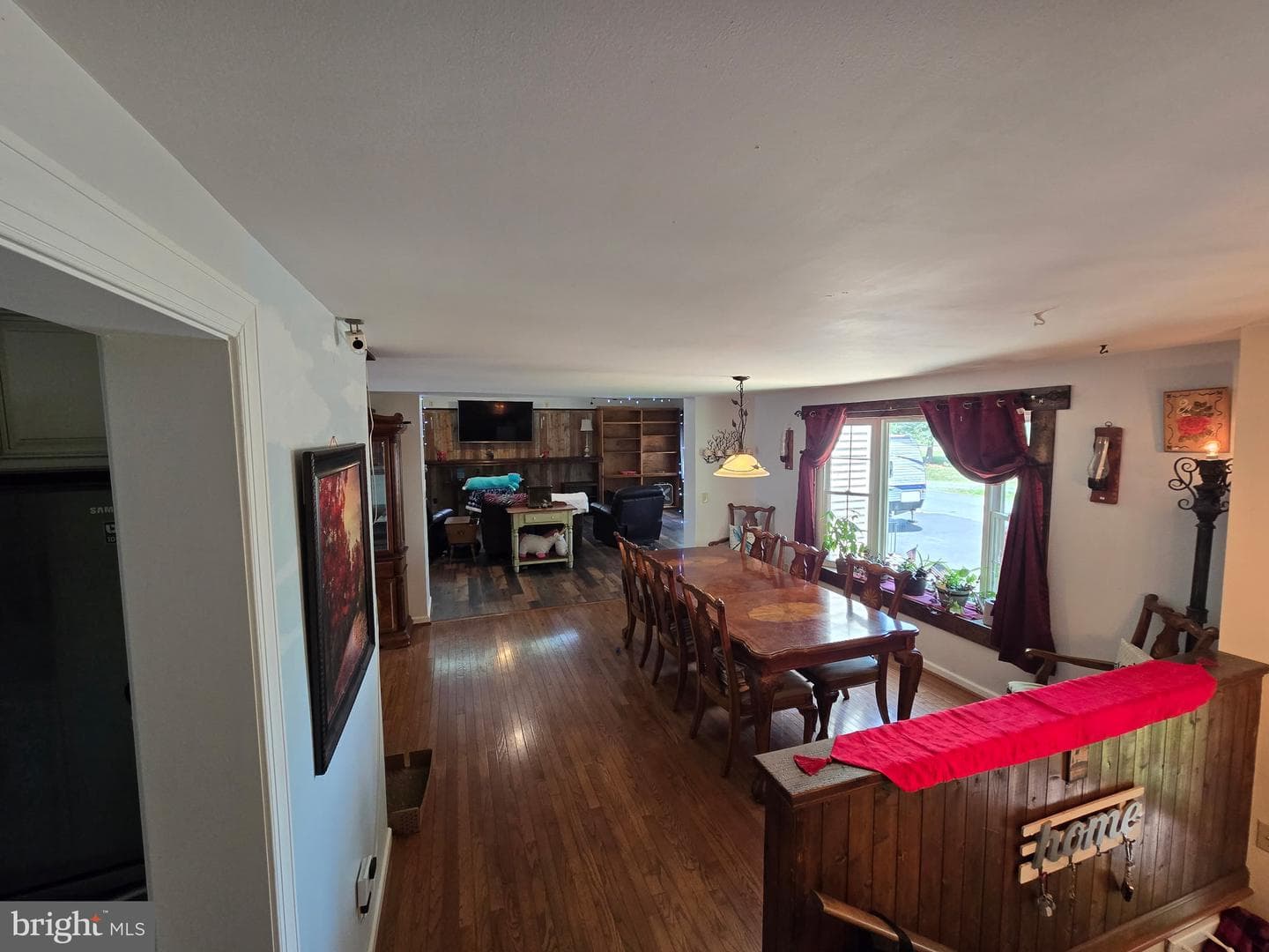 8908 Jennings Lane photo 35