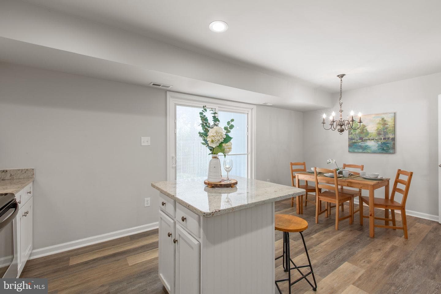 10307 Green Willow Avenue photo 10
