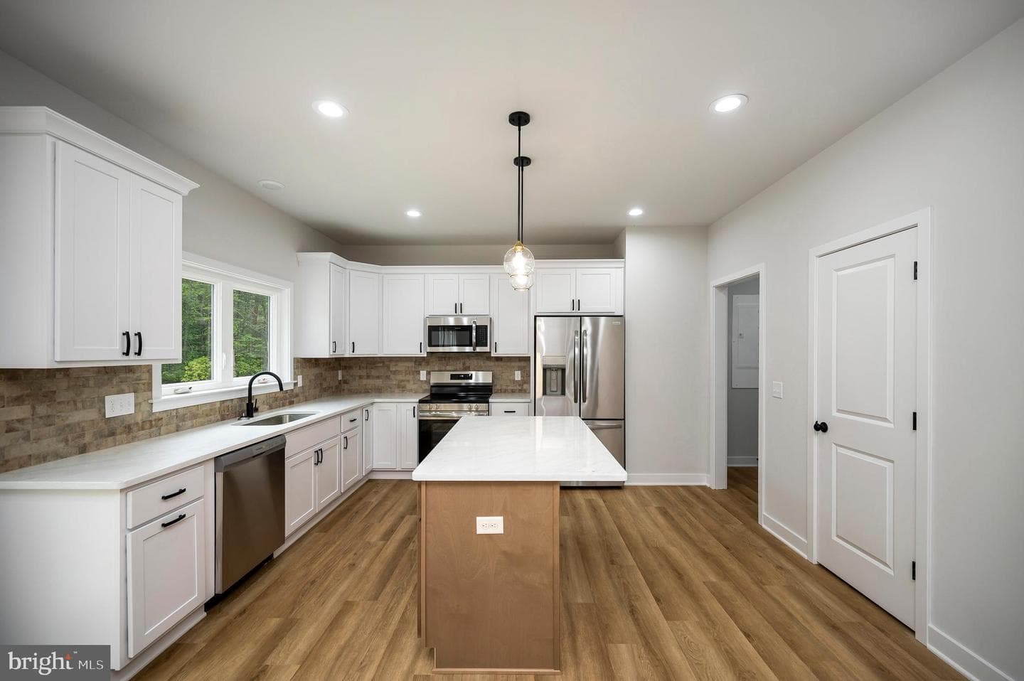 10625 Plank Road photo 22