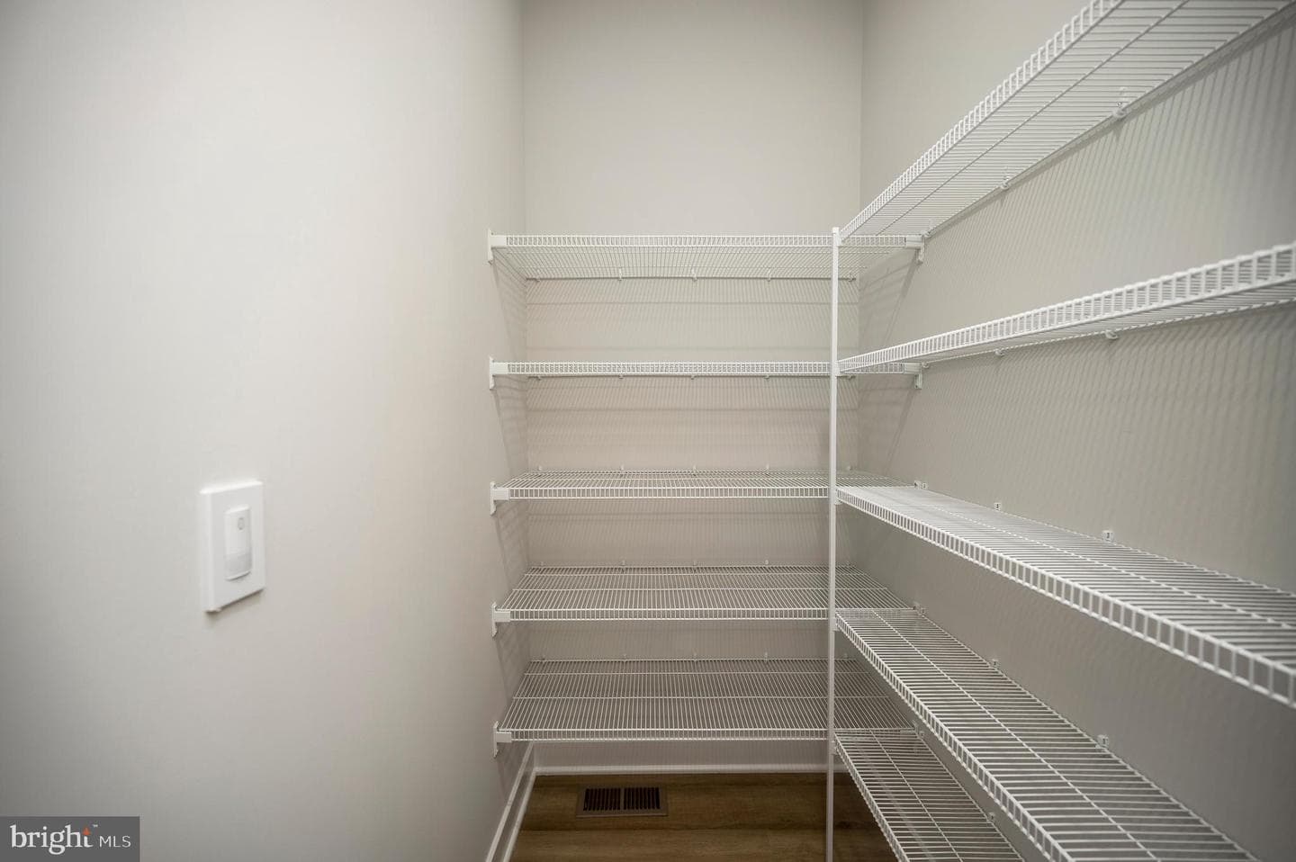 10625 Plank Road photo 31