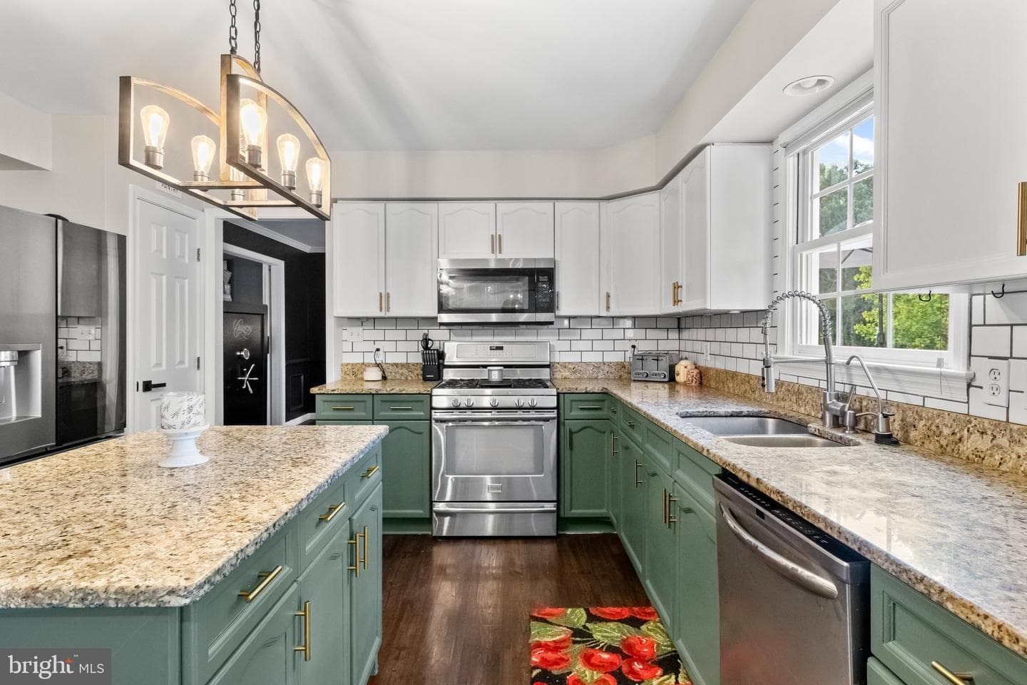 4811 Harvest Glen Court photo 18