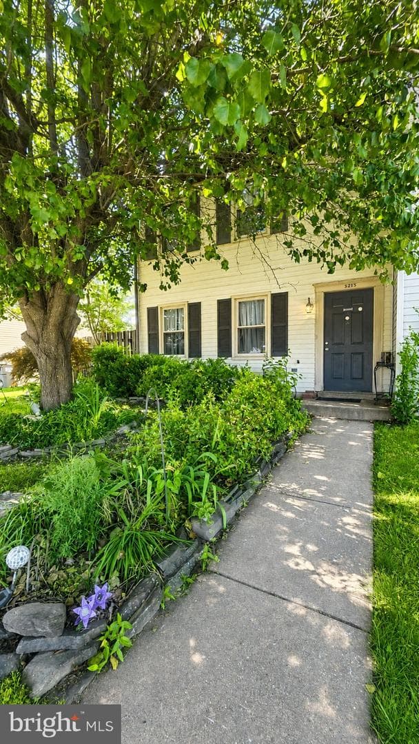 5215 Daffodil Drive photo 2