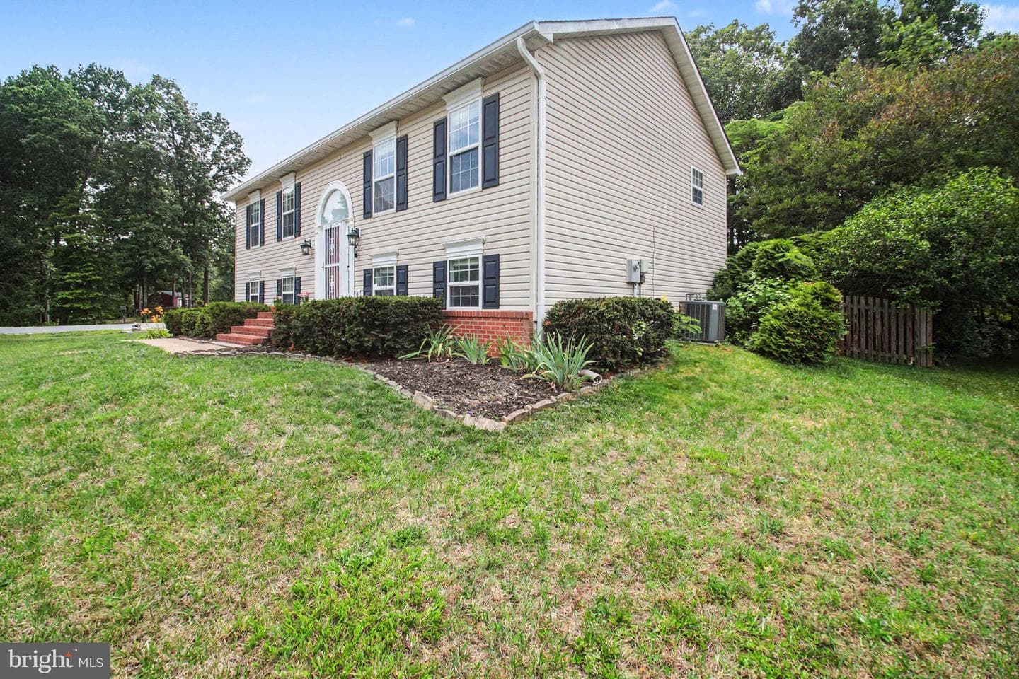 11700 Woodland View Drive photo 3