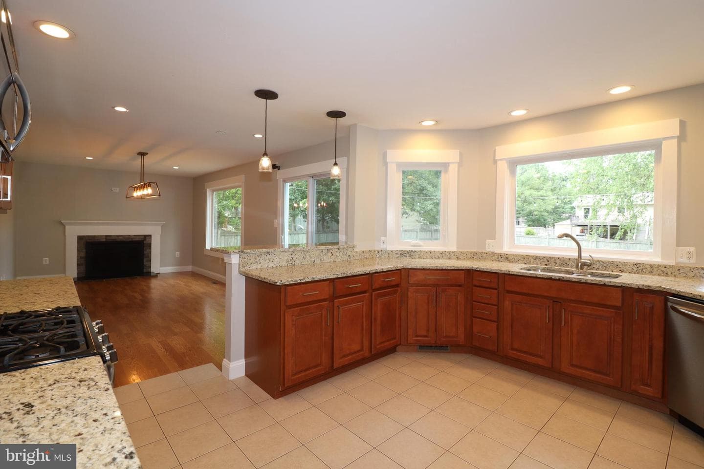 5820 Glen Eagles Dr photo 27