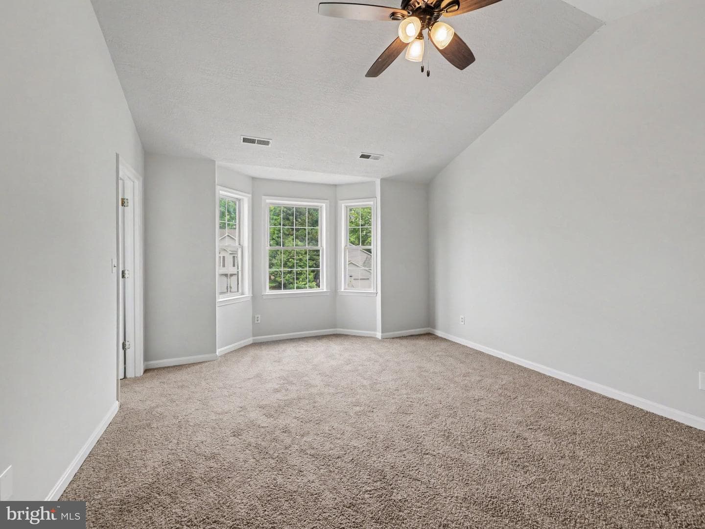 11402 Silverleaf Lane photo 4