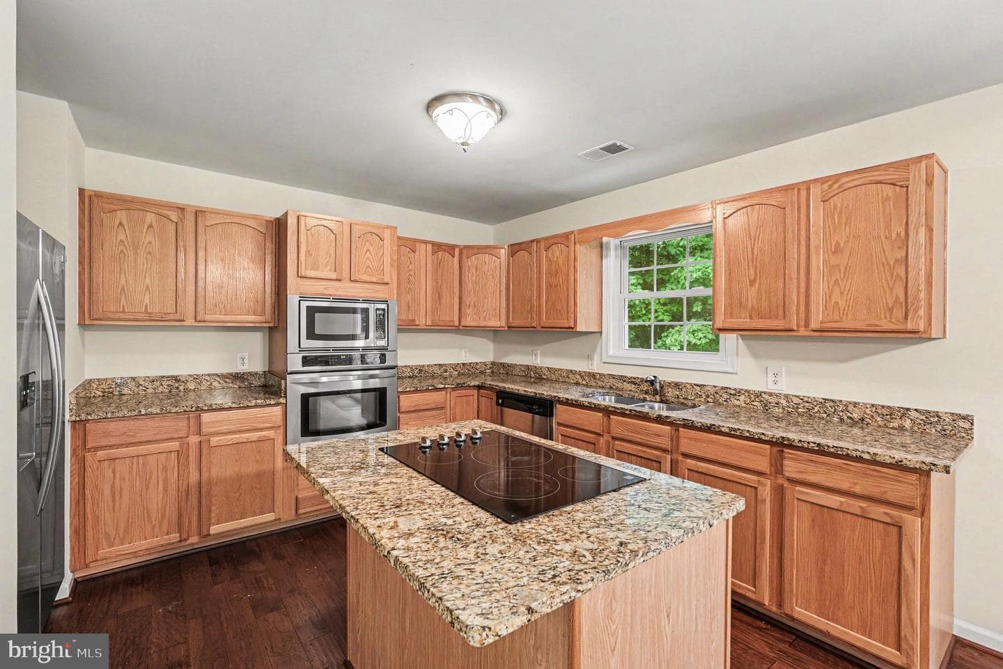 8531 Livingston Court photo 9