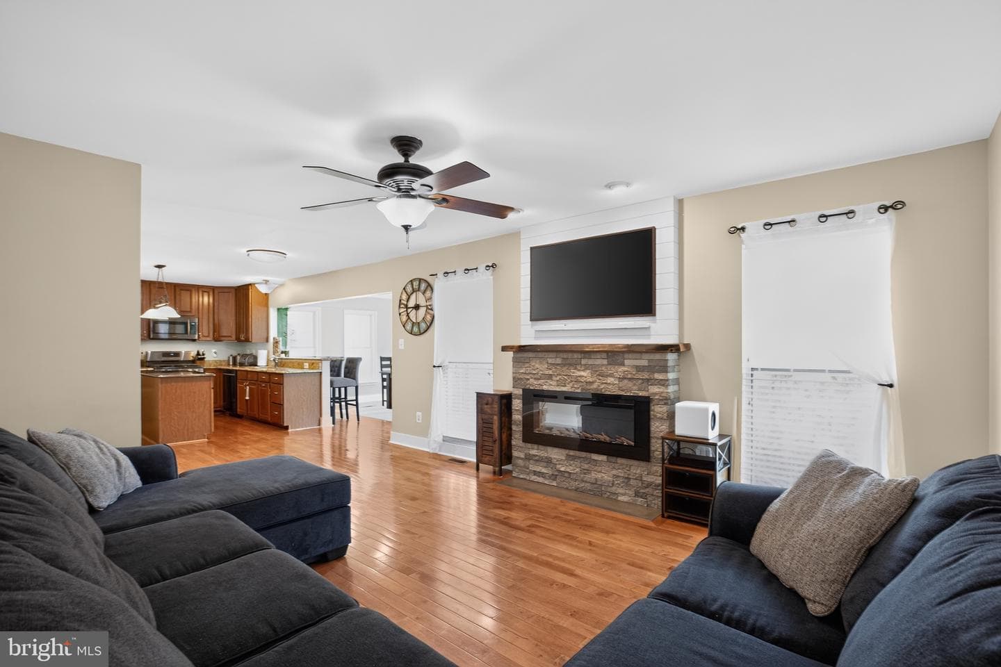 10110 Mindy Ct photo 11