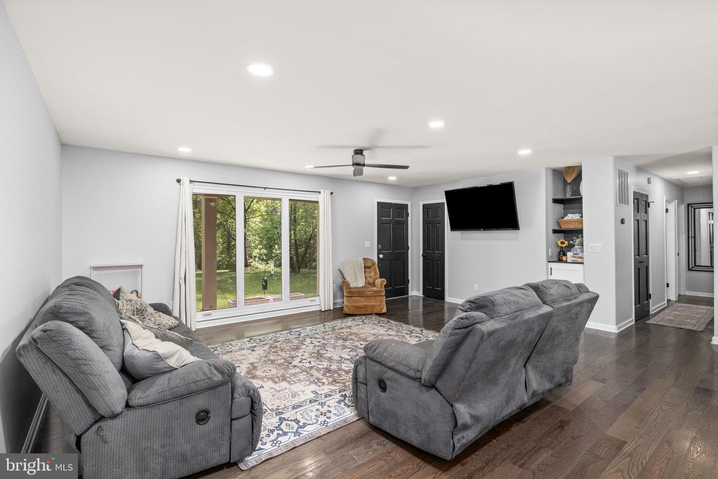 7501 Hunters Lodge Drive photo 8