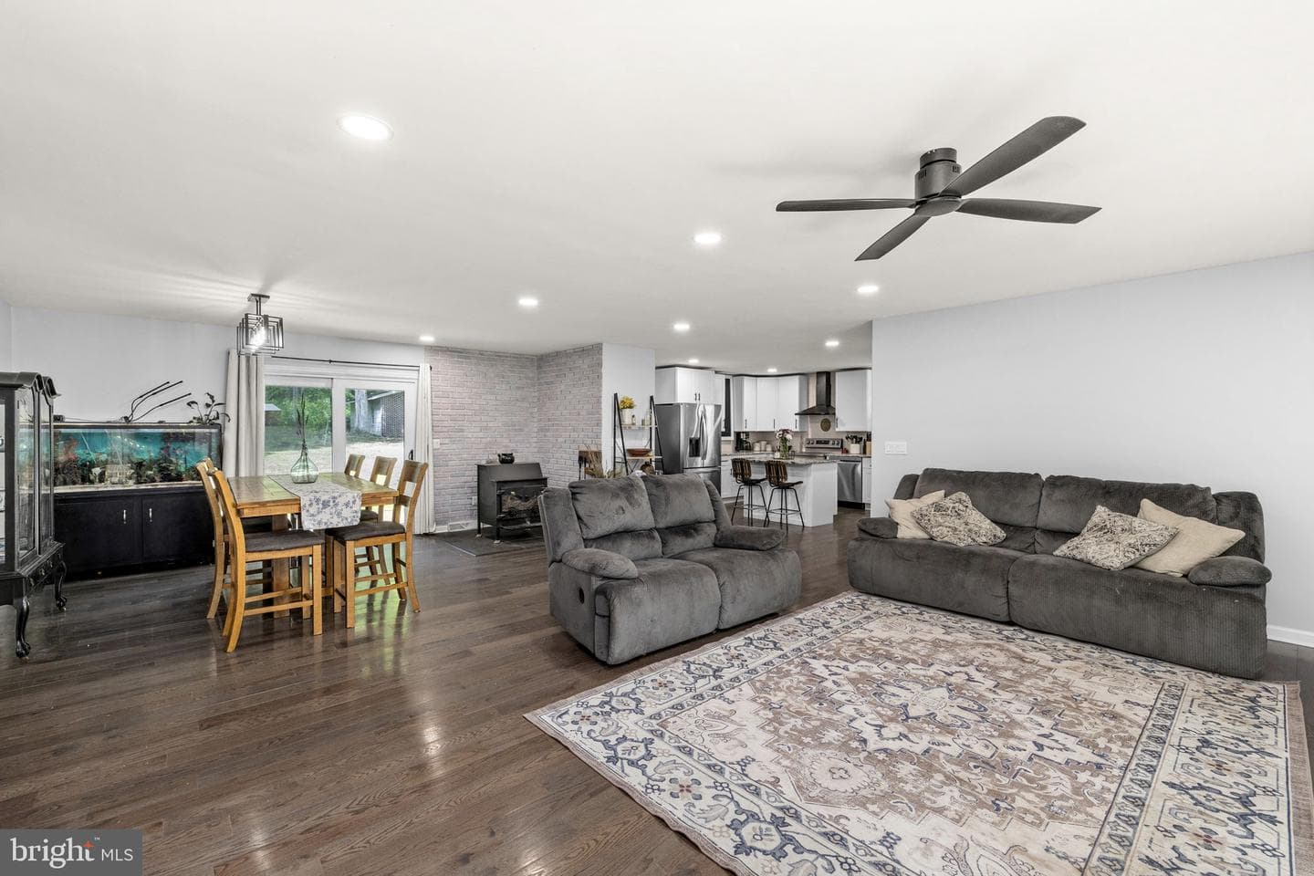 7501 Hunters Lodge Drive photo 9