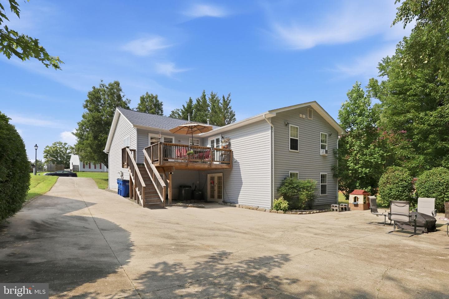 7422 Laura Lane photo 31