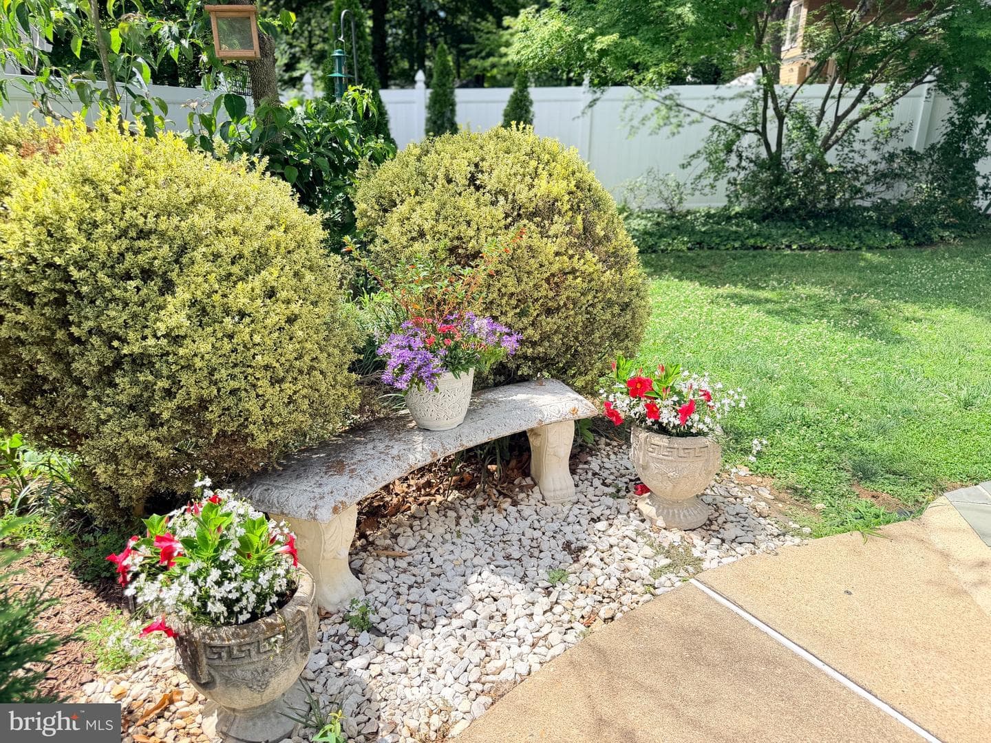 8 Pond Circle photo 13