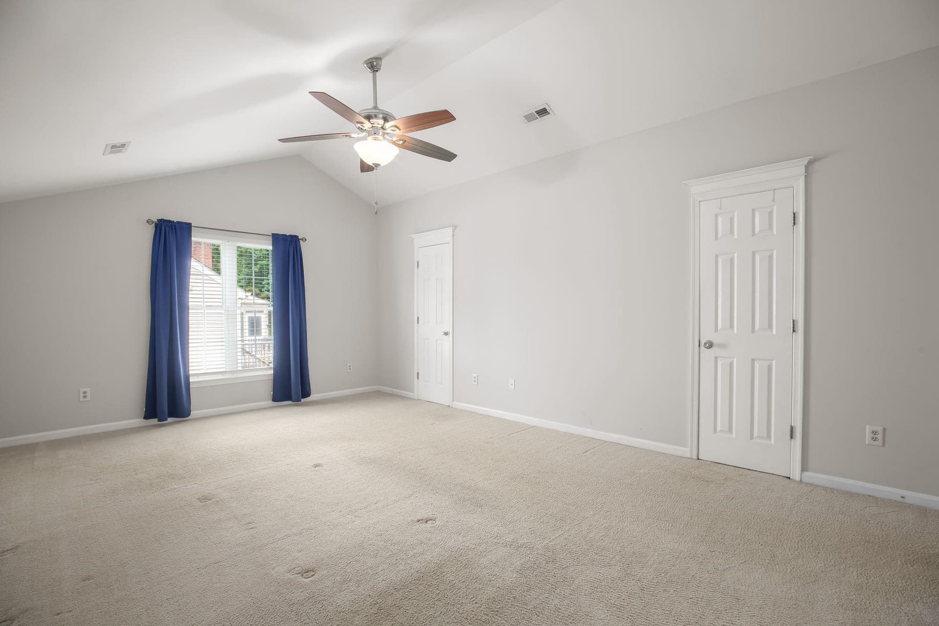 10205 N Hampton Ln photo 23