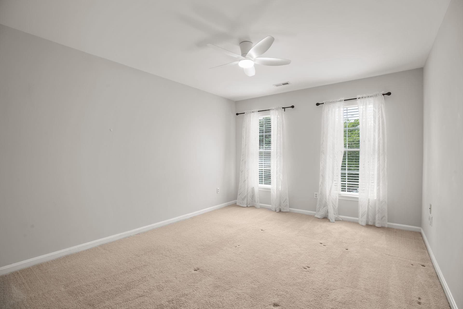 10205 N Hampton Ln photo 37