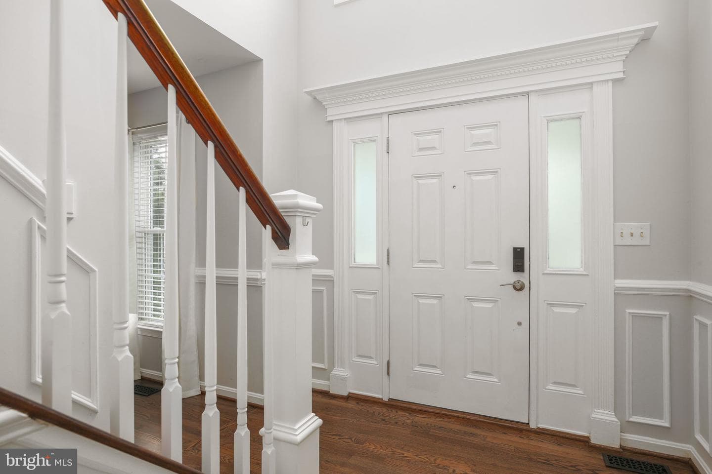 10205 N Hampton Ln photo 5