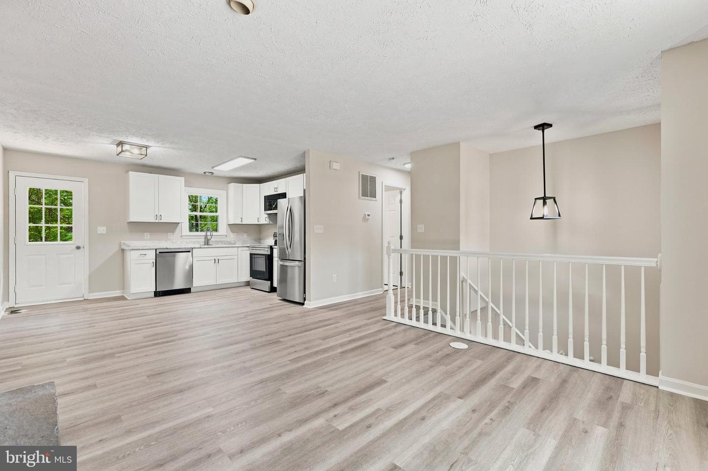 10921 Peach Tree Drive photo 6