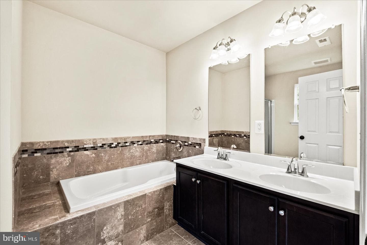 2232 Mallard Landing Drive photo 23
