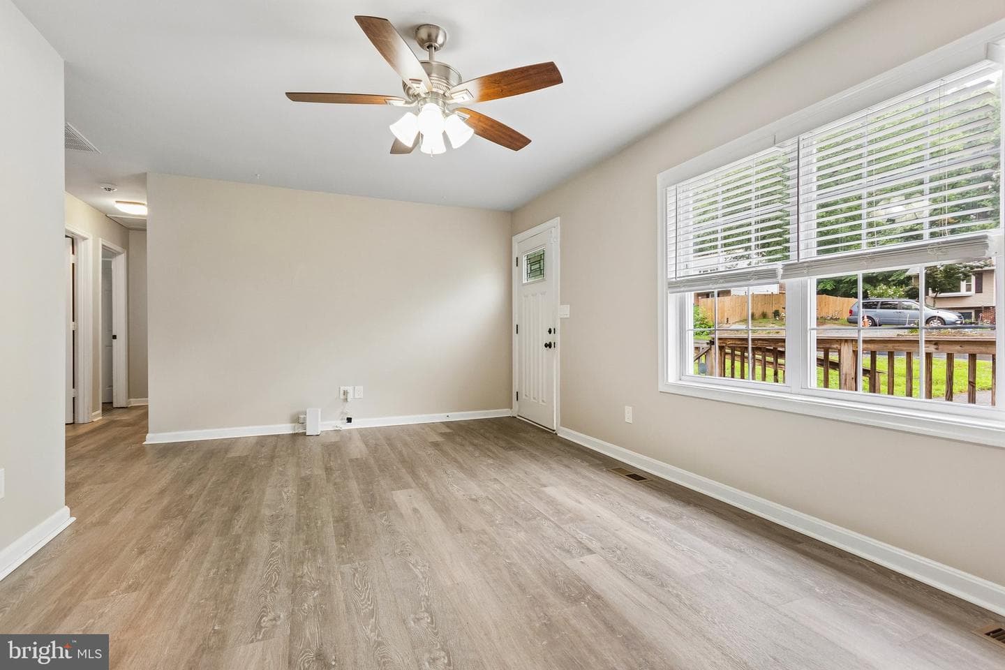 343 Albany Street photo 6