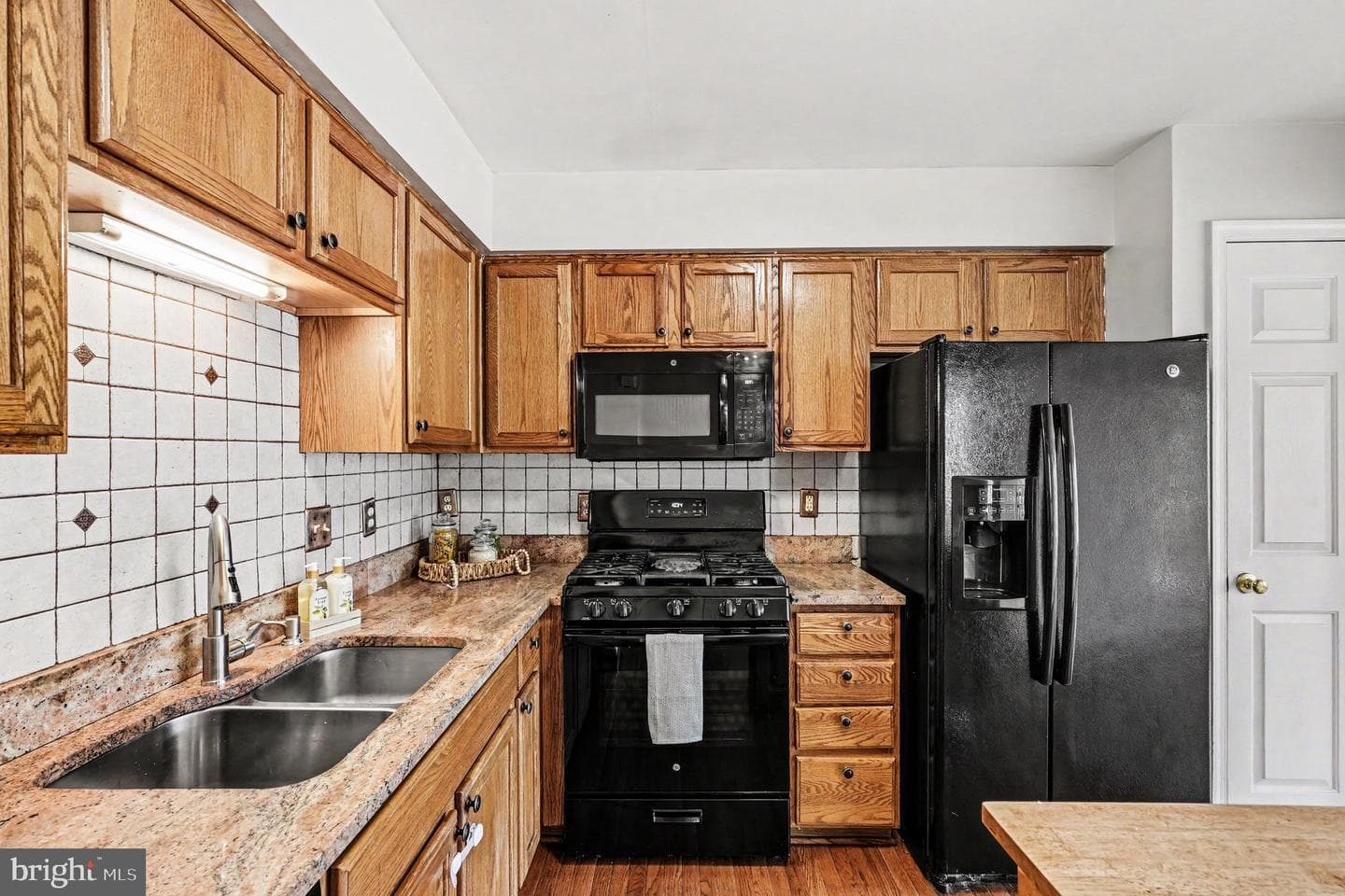 4524 Papillion Court photo 7