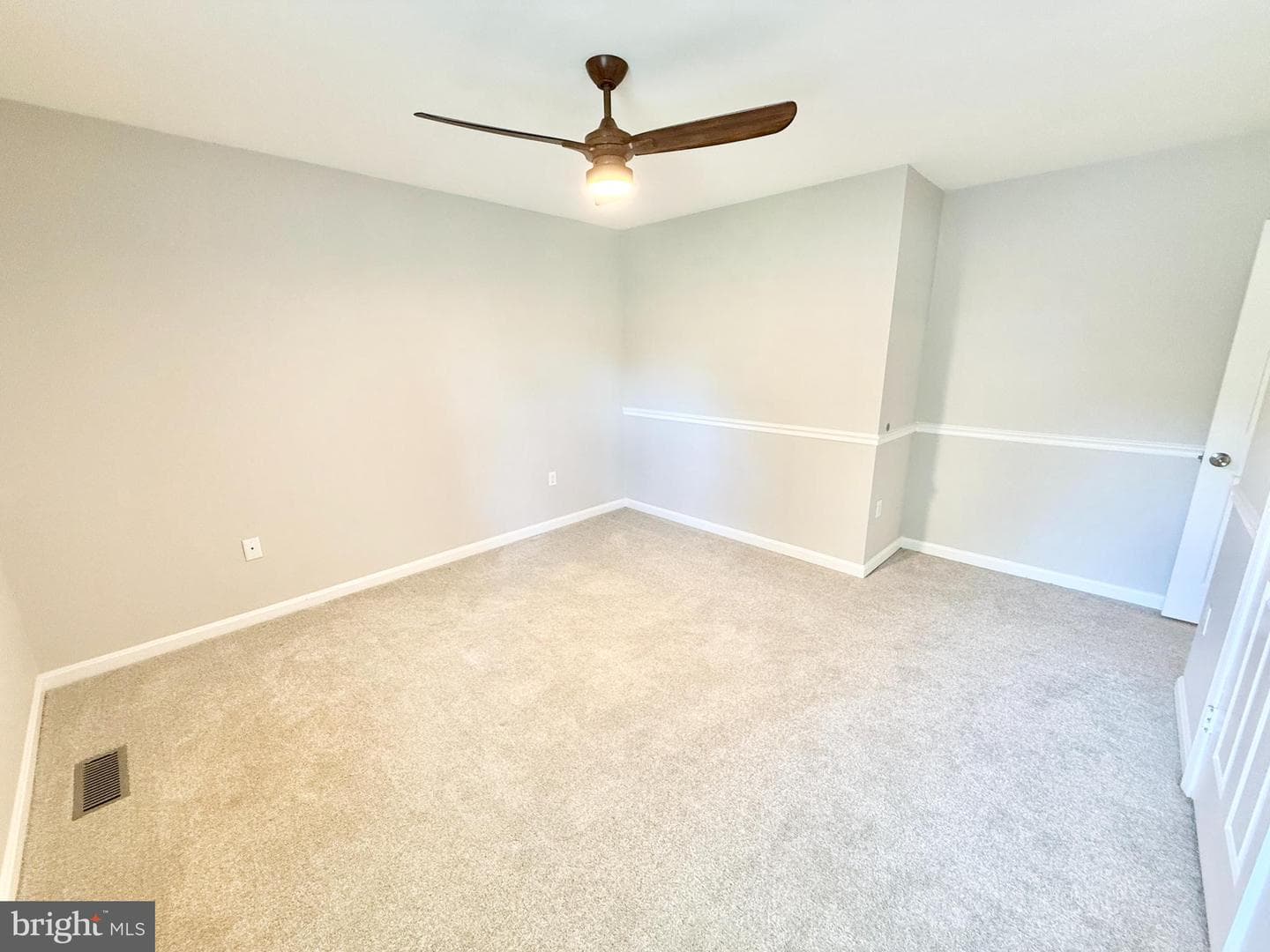 300 Beechnut Street photo 20