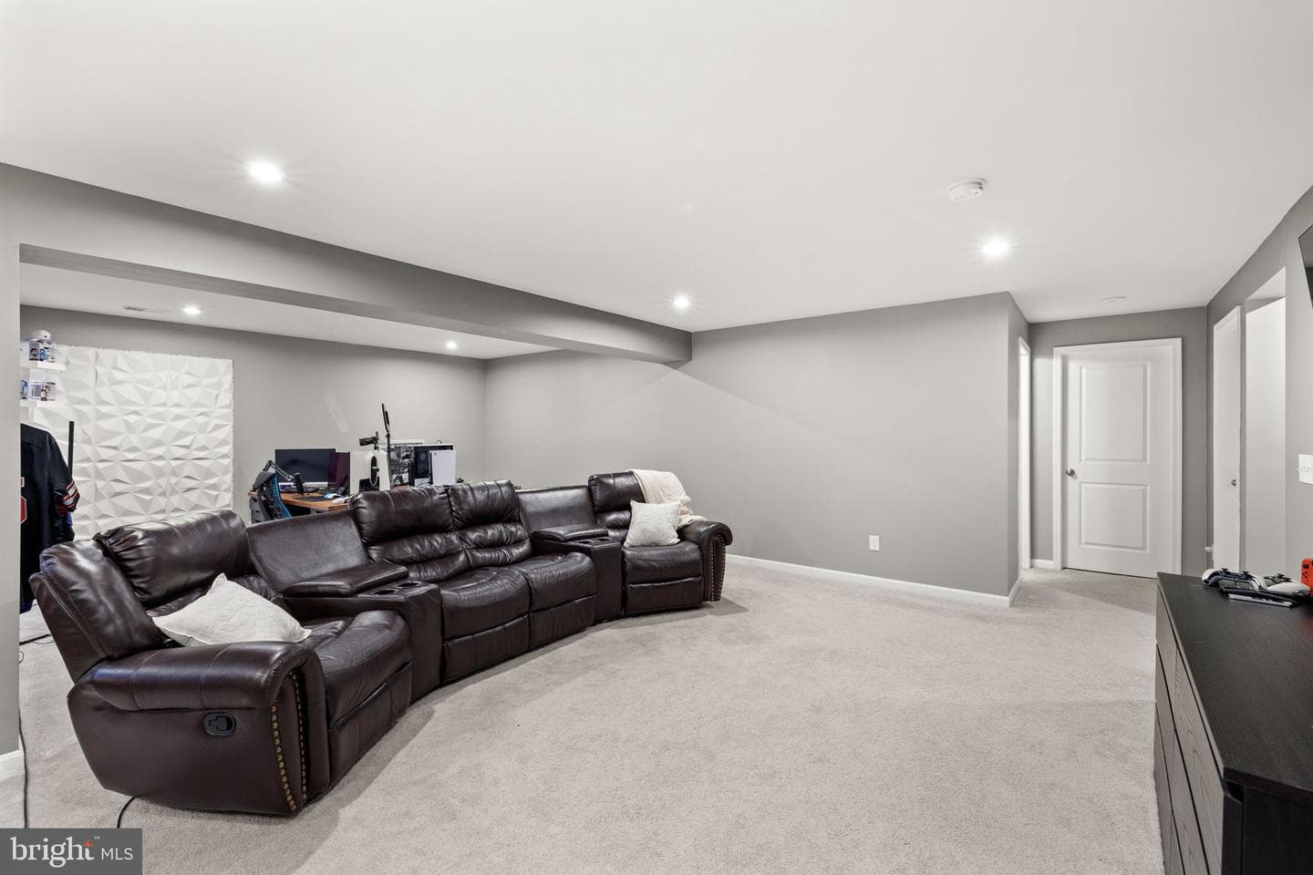 9305 Spring Hill Lane photo 44