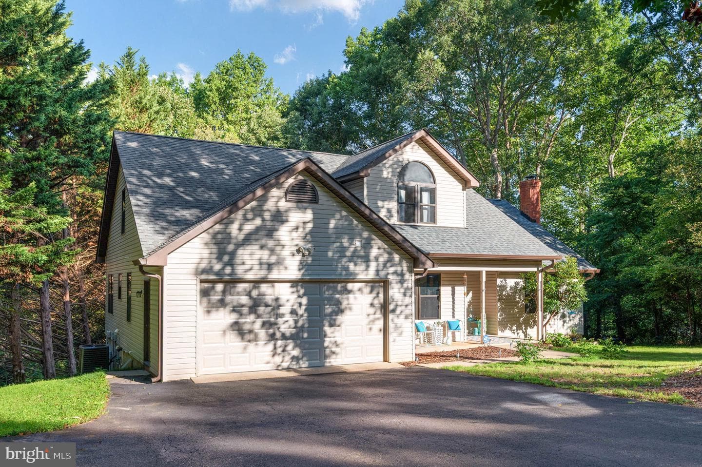 12504 Hawkins Lane photo 8