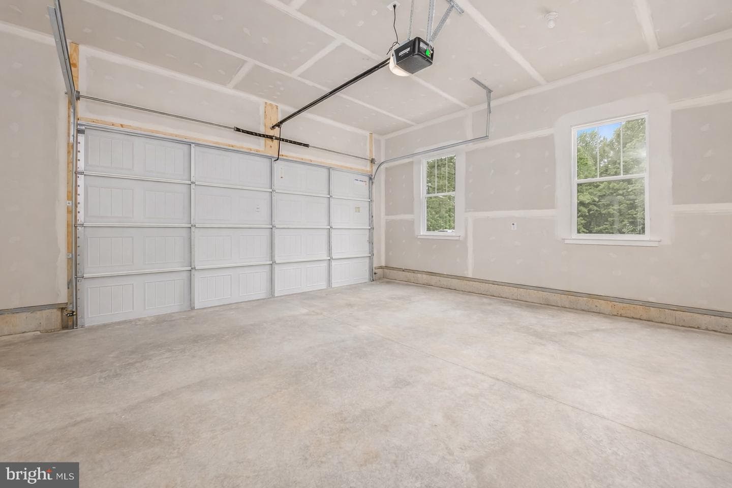 5301 Wyndemere Circle photo 40