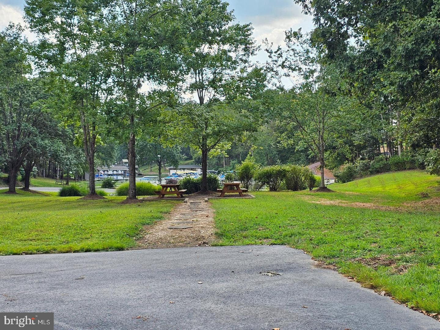 5301 Wyndemere Circle photo 45