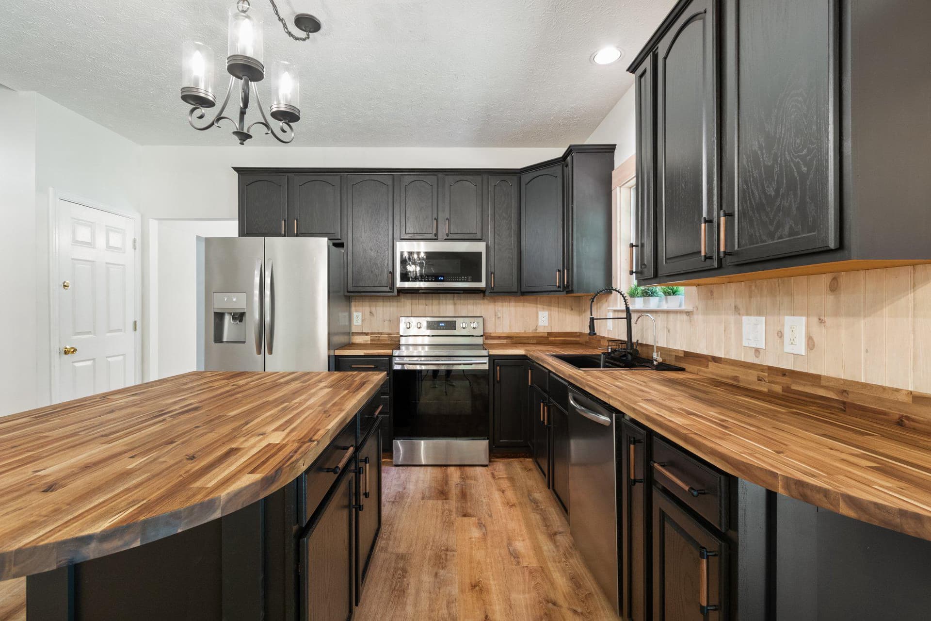 9516 Post Lane photo 17