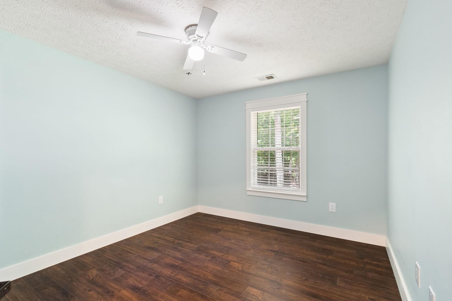 9516 Post Lane photo 38