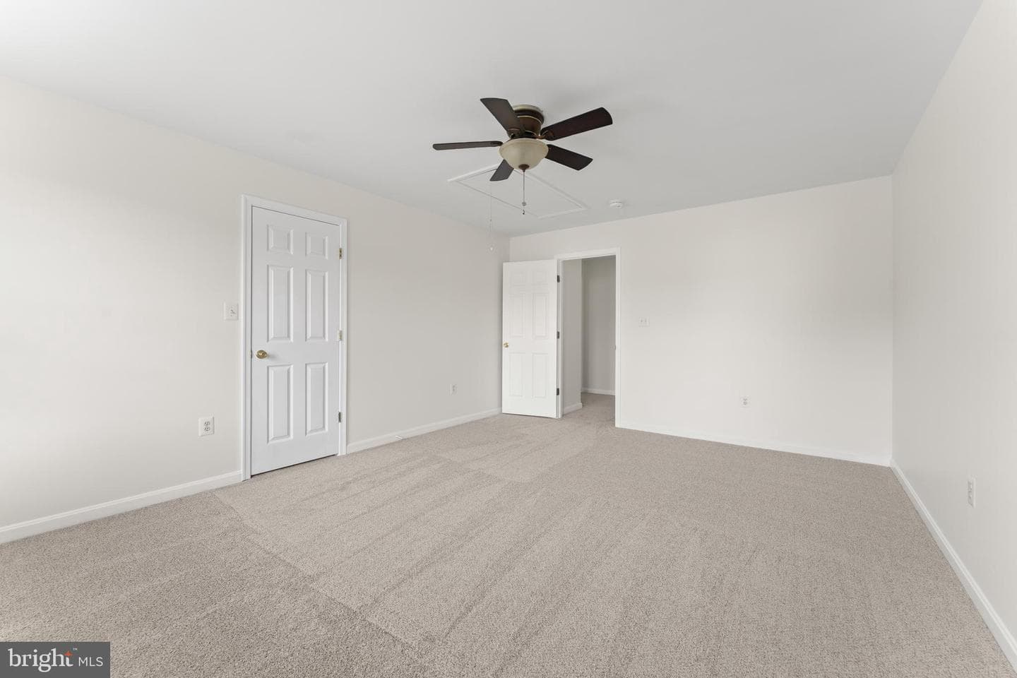 5610 Heritage Hills Circle photo 33
