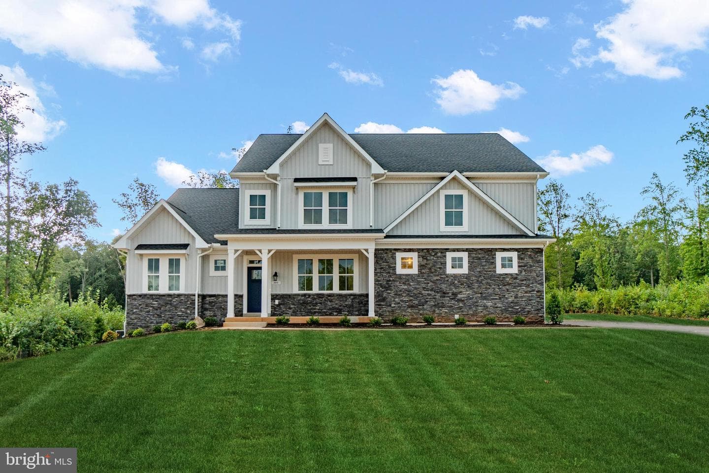 Mountain View Rd. photo 11