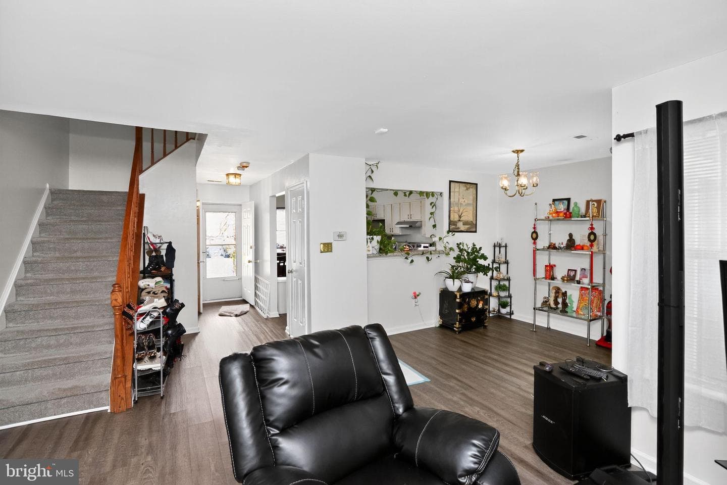 101 Kings Crest Drive photo 7