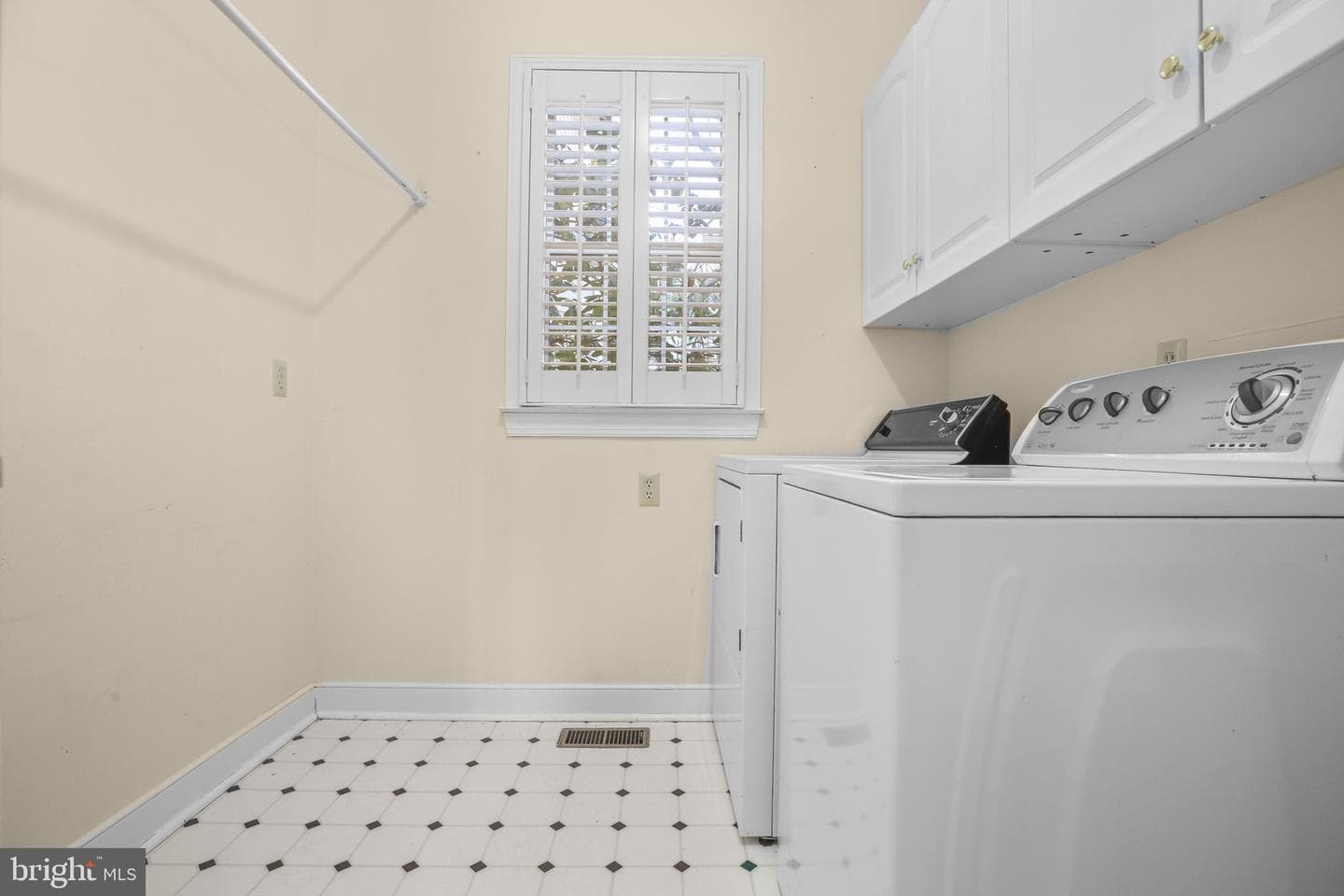 200 Kent Avenue photo 32