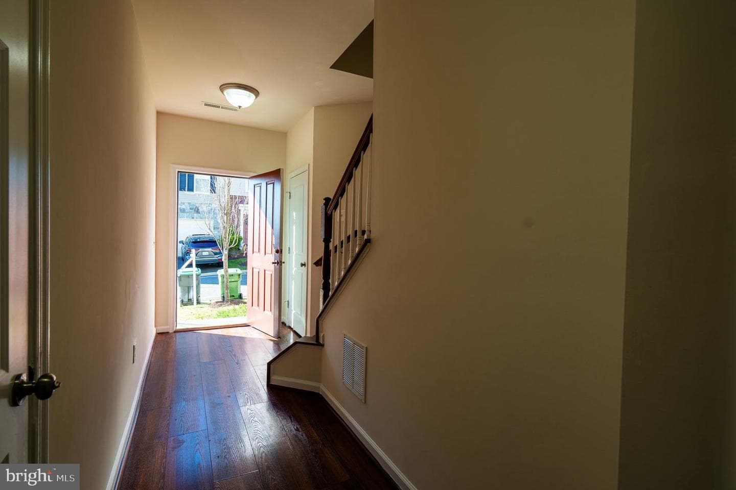 107 Hollister Lane photo 7