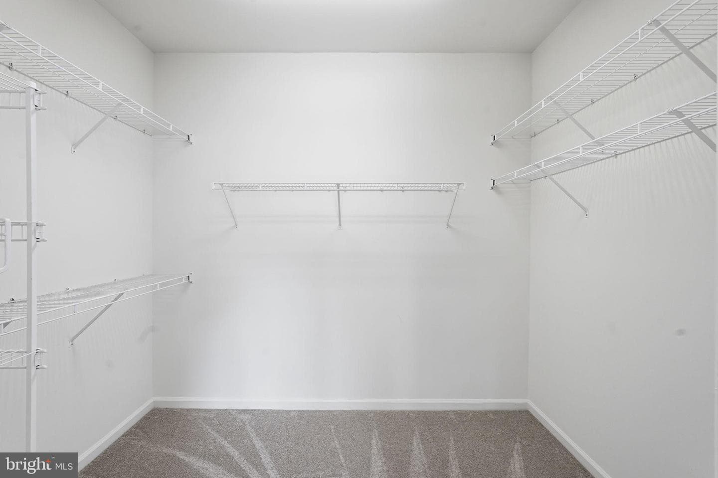 190 Bridgewater Circle photo 14