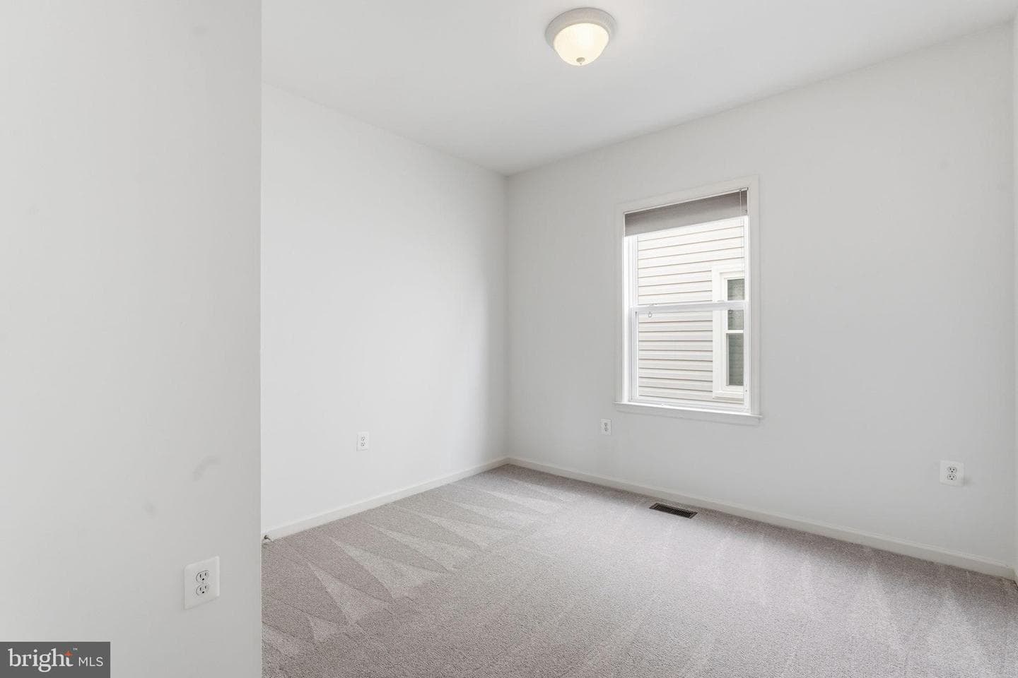 190 Bridgewater Circle photo 16