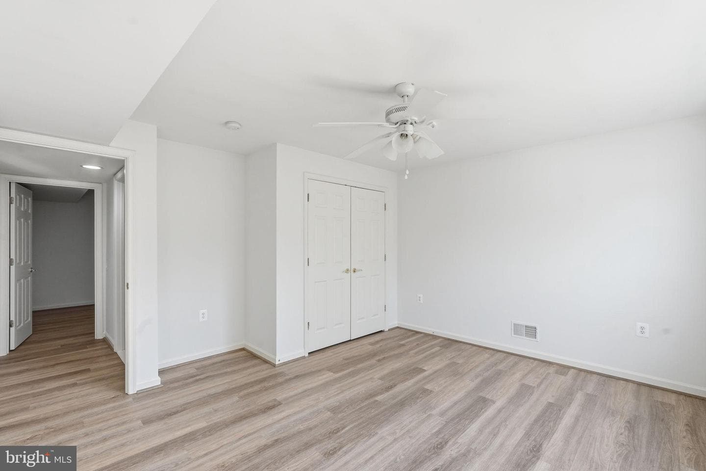 190 Bridgewater Circle photo 25