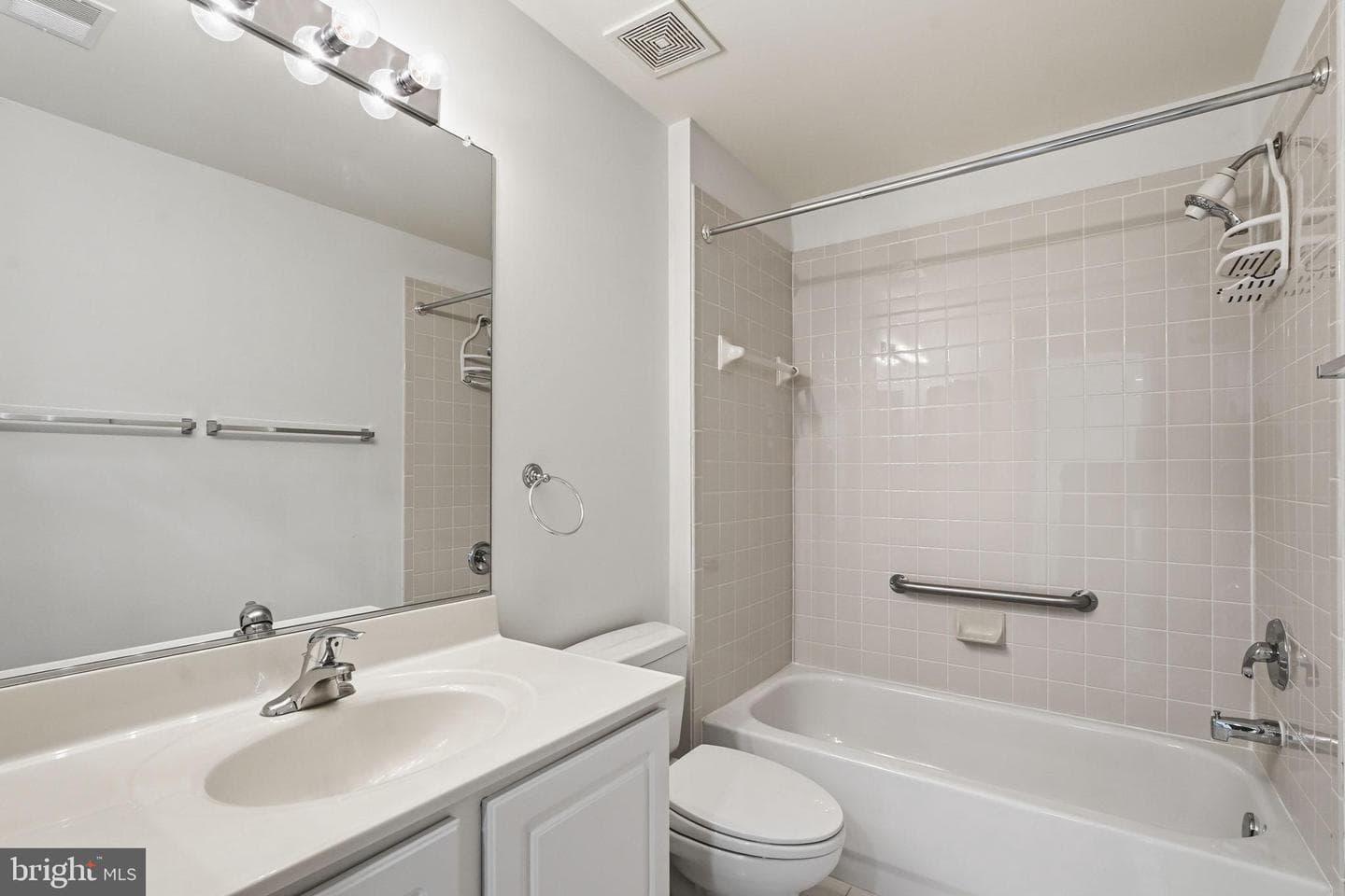 190 Bridgewater Circle photo 26