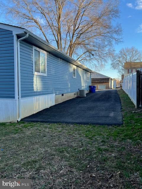 309 Burnside Avenue photo 2