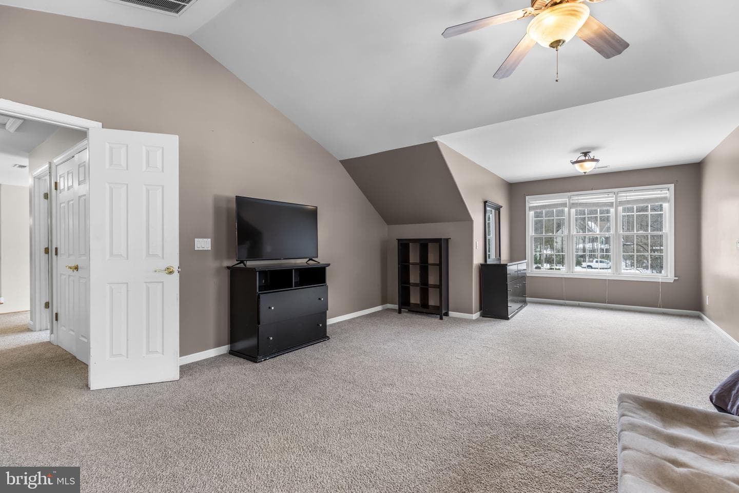 110 Kane Way photo 17