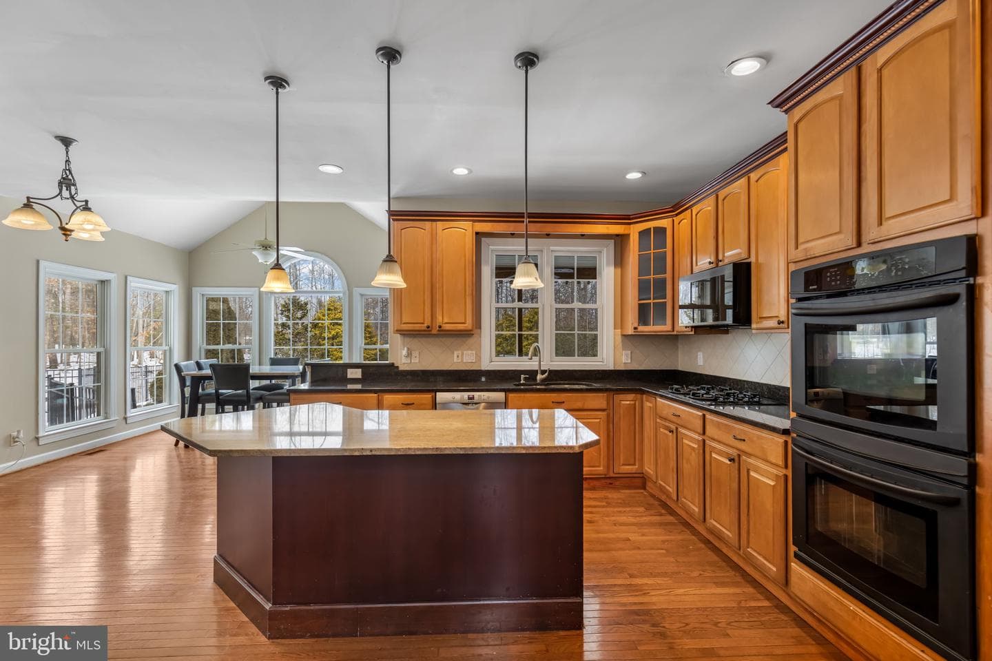 110 Kane Way photo 8