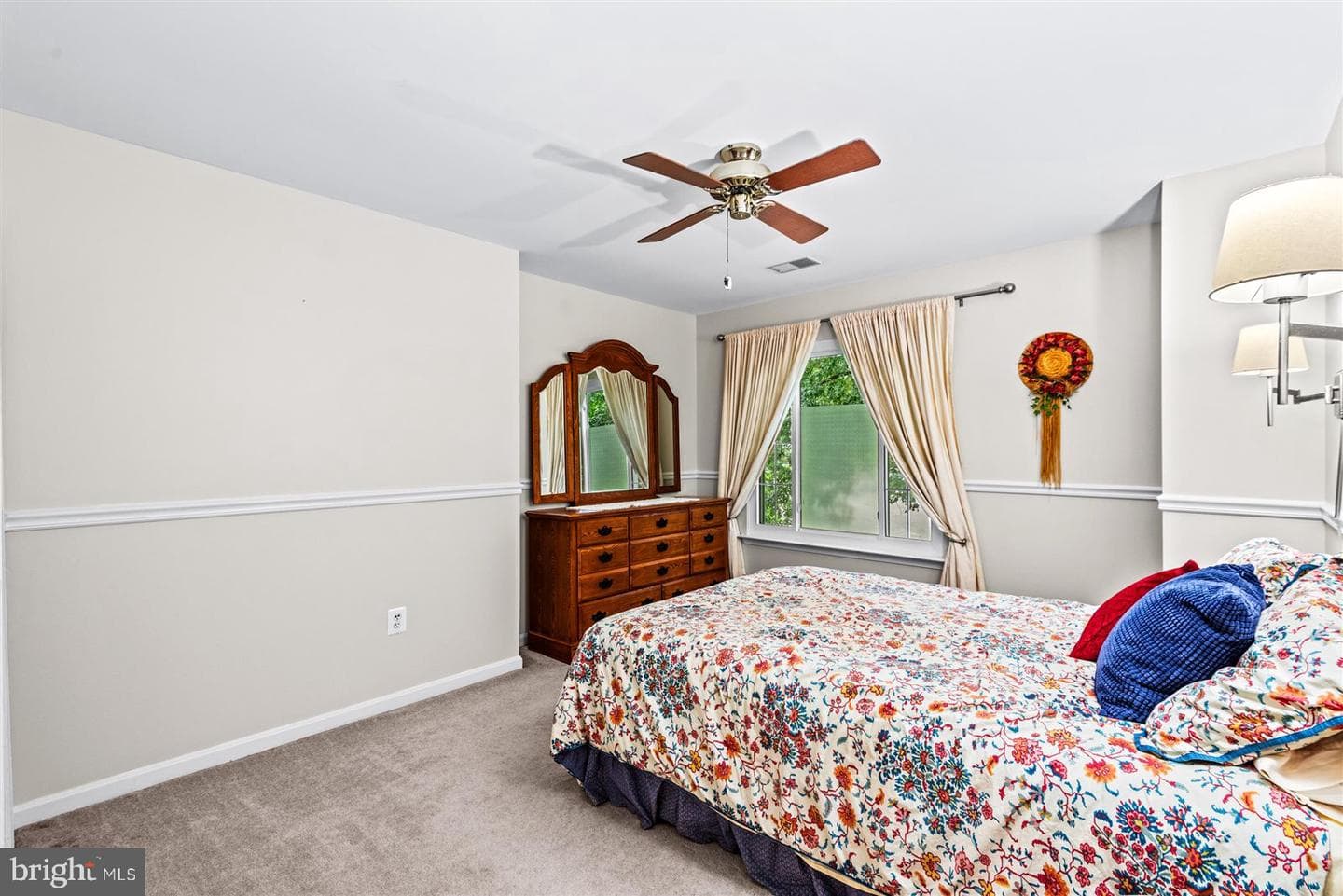 14 Baron Court photo 37