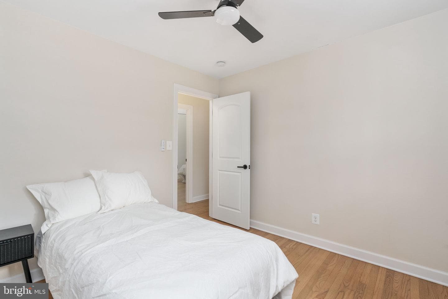 8 Patrick Henry Street photo 15