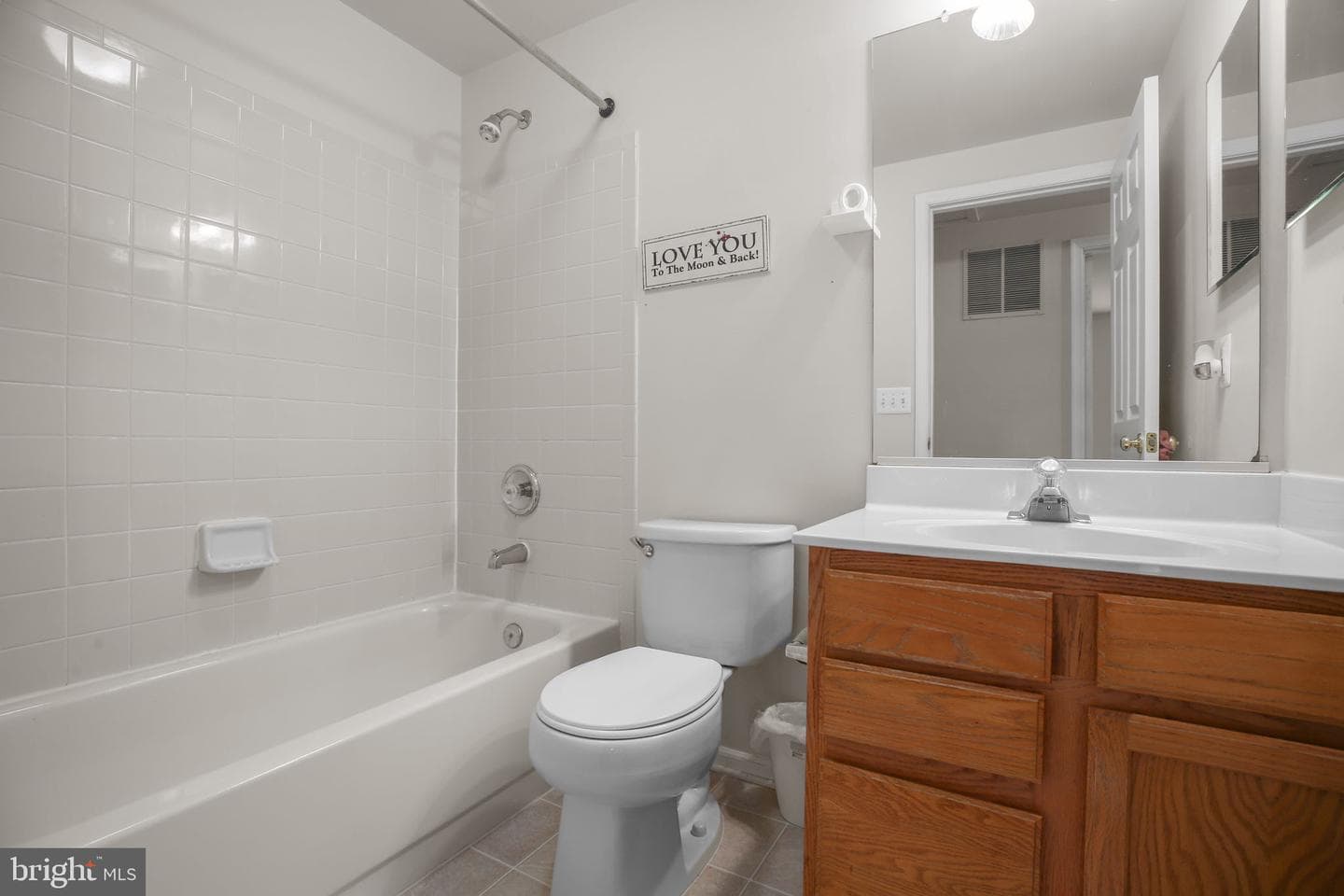 803 Sedgwick Court photo 17