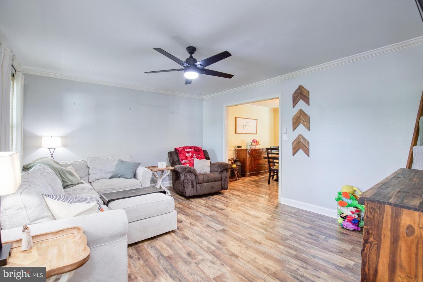 386 Ferry Road photo 8